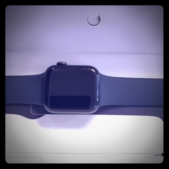 Apple Other - Apple Watch Gen 5 Series 5 Cell 40mm Space Gray Al